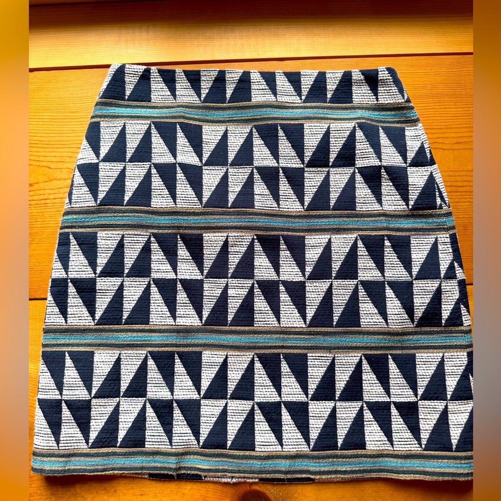 ANN TAYLOR  Geometric Print A-line Skirt